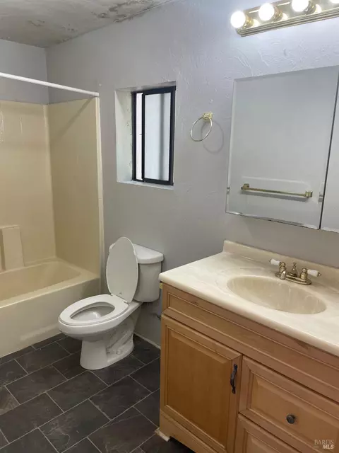 Bath - 7630 Walnut Ln, Lower Lake, CA 95457 photo 1 of 1