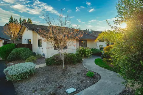 920 W 5th St W #K, Sonoma, CA 95476