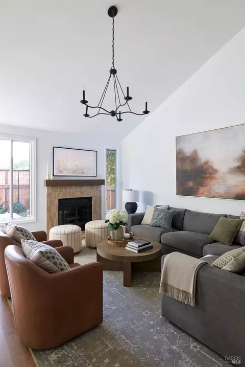 Living - 154 W Spain St #A, Sonoma, CA 95476 photo 1 of 3