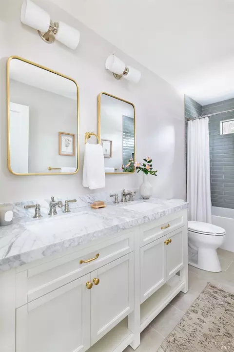 Bath - 154 W Spain St #A, Sonoma, CA 95476 photo 5 of 6