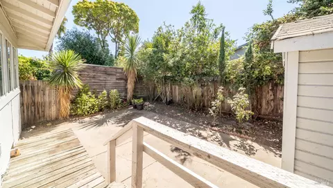 Exterior - 1121 Ohio St, Vallejo, CA 94590 photo 4 of 6