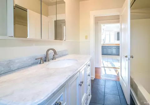 Bath - 1121 Ohio St, Vallejo, CA 94590 photo 3 of 3