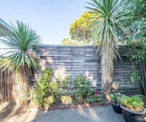 Exterior - 1121 Ohio St, Vallejo, CA 94590 photo 3 of 6