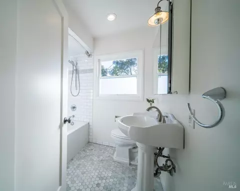 Bath - 30 Benson Ave, Vallejo, CA 94590 photo 1 of 1