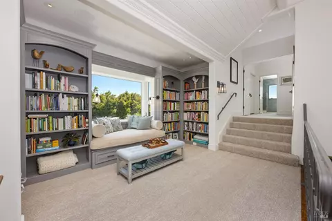 Entry Way - 4395 Pine Flat Rd, Healdsburg, CA 95448 photo 6 of 7