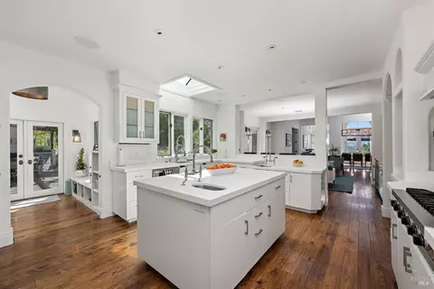 Kitchen - 4395 Pine Flat Rd, Healdsburg, CA 95448 photo 3 of 6