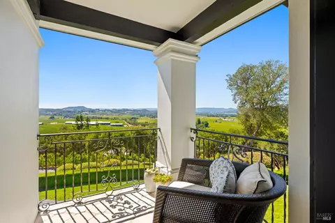Exterior - 4395 Pine Flat Rd, Healdsburg, CA 95448 photo 5 of 17