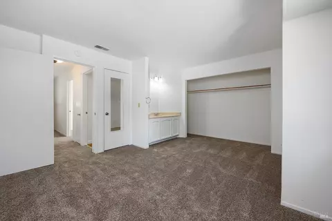 Bedroom - 31 Front St #E, Healdsburg, CA 95448 photo 2 of 6