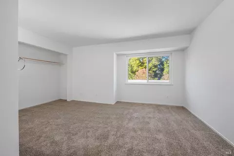 Bedroom - 31 Front St #E, Healdsburg, CA 95448 photo 1 of 6