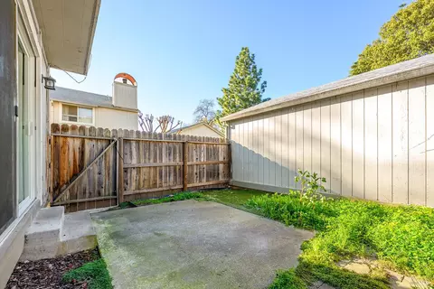 Exterior - 31 Front St #E, Healdsburg, CA 95448 photo 4 of 5