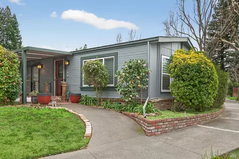 2 La Cuesta Ct, Saint Helena, CA 94574