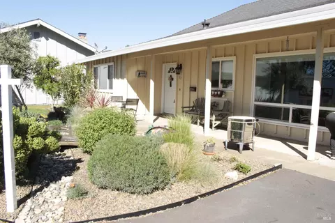 11 Oakgreen, Santa Rosa, CA 95409