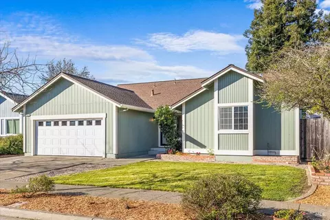 2257 White Chapel Ct, Santa Rosa, CA 95401