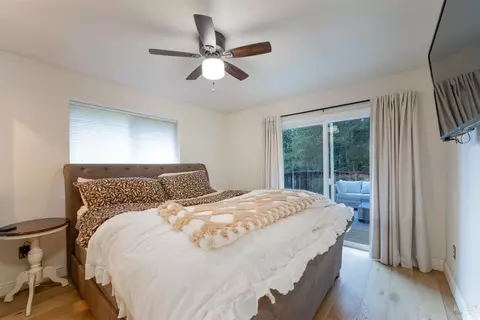 Bedroom - 26845 Poppy Dr, Willits, CA 95490 photo 2 of 2