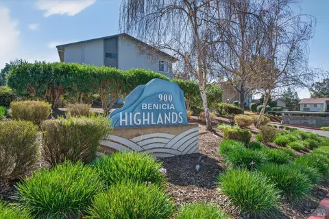 900 Cambridge Dr #3, Benicia, CA 94510