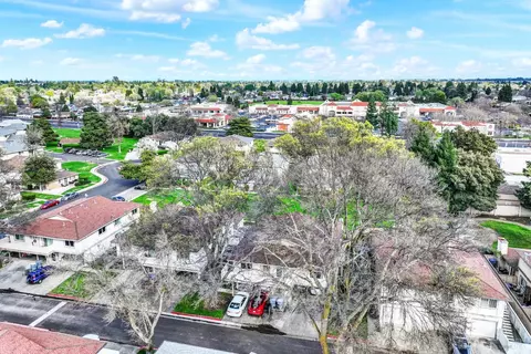 View/Area - 1941 Aletha Ln #4, Vacaville, CA 95687 photo 7 of 12