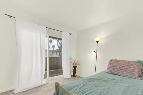 Bedroom - 1941 Aletha Ln #4, Vacaville, CA 95687 photo 1 of 10