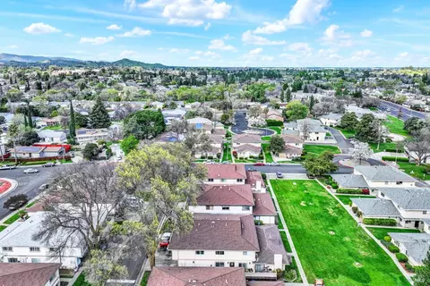 View/Area - 1941 Aletha Ln #4, Vacaville, CA 95687 photo 10 of 12