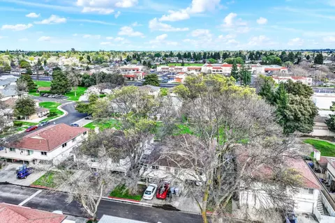 View/Area - 1941 Aletha Ln #4, Vacaville, CA 95687 photo 7 of 12