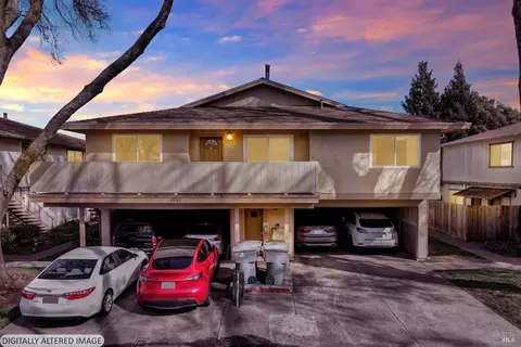Exterior - 1941 Aletha Ln #4, Vacaville, CA 95687 photo 14 of 14