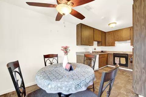 Dining - 1941 Aletha Ln #4, Vacaville, CA 95687 photo 3 of 3