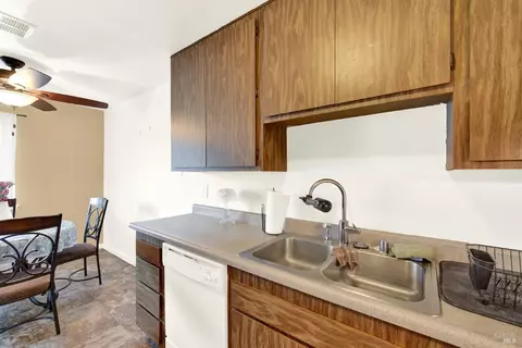 Kitchen - 1941 Aletha Ln #4, Vacaville, CA 95687 photo 5 of 5