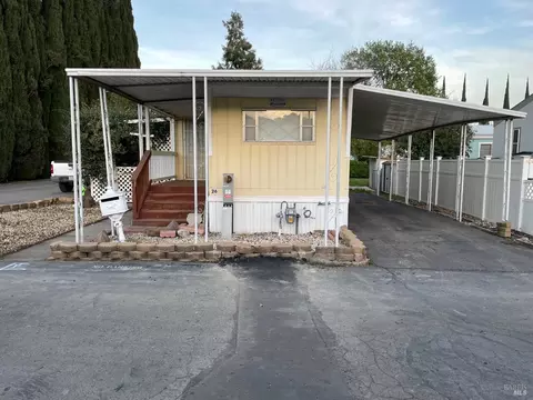 26 Calle Tepic Ave, Vacaville, CA 95688