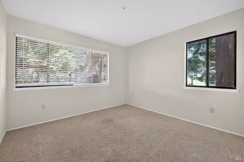 Bedroom - 106 Nicholas Ct, Cotati, CA 94931 photo 1 of 2