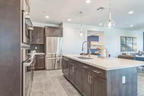 Kitchen - 701 Castle St, Oakley, CA 94561 photo 5 of 6