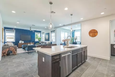 Kitchen - 701 Castle St, Oakley, CA 94561 photo 3 of 6
