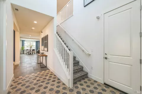Entry Way - 701 Castle St, Oakley, CA 94561 photo 2 of 4
