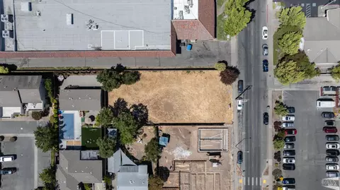 673 2nd St W, Sonoma, CA 95476