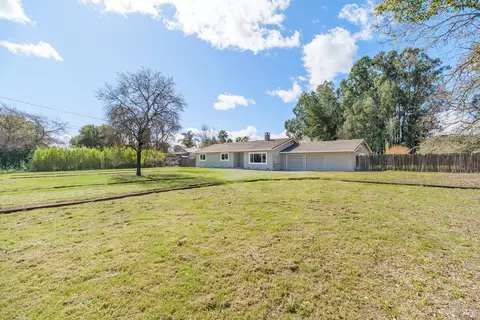19360 Linden St, Sonoma, CA 95476