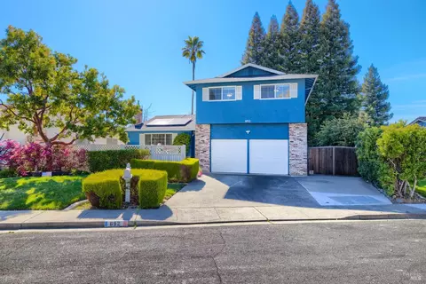 692 Linwood St, Vacaville, CA 95688