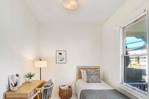 Bedroom - 229-231 Bodega Ave, Petaluma, CA 94952 photo 1 of 5