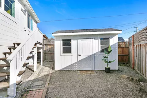 Exterior - 229-231 Bodega Ave, Petaluma, CA 94952 photo 6 of 10