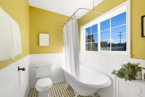 Bath - 229-231 Bodega Ave, Petaluma, CA 94952 photo 3 of 3