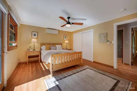 Bedroom - 17600 Willow Creek Rd, Occidental, CA 95465 photo 2 of 11