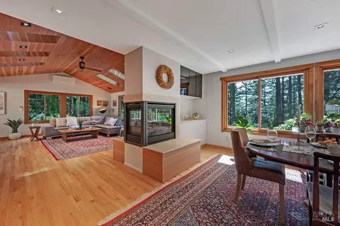 Dining - 17600 Willow Creek Rd, Occidental, CA 95465 photo 4 of 8