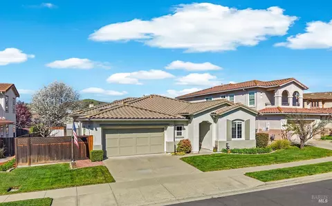 624 Emerald Hills Cir, Fairfield, CA 94533