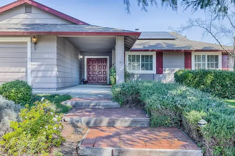 8886 Oakmont Dr, Santa Rosa, CA 95409