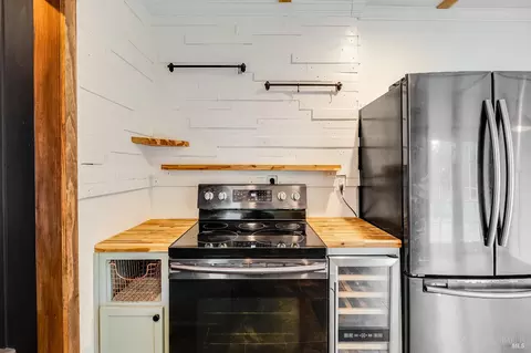 Kitchen - 122 Fleming Ave, Vallejo, CA 94590 photo 5 of 7