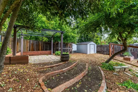 Exterior - 122 Fleming Ave, Vallejo, CA 94590 photo 32 of 45
