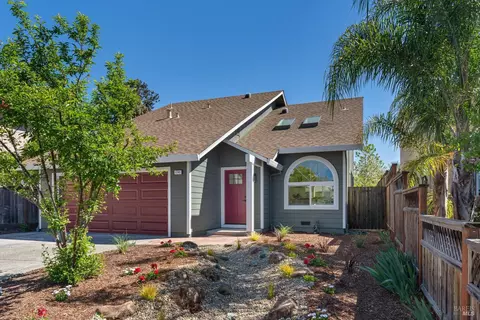 1741 Randon Way, Santa Rosa, CA 95403