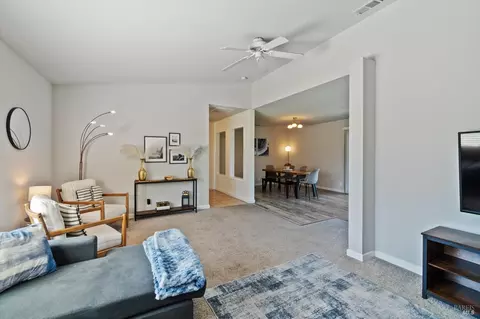 Living - 244 Woodhill Dr, Redding, CA 96003 photo 3 of 5