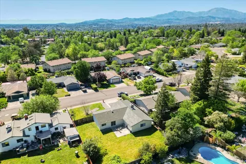 View/Area - 244 Woodhill Dr, Redding, CA 96003 photo 6 of 6