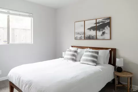 Bedroom - 244 Woodhill Dr, Redding, CA 96003 photo 10 of 13