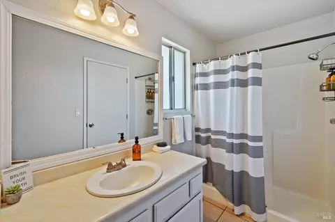 Bath - 244 Woodhill Dr, Redding, CA 96003 photo 1 of 7