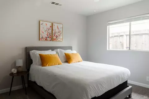 Bedroom - 244 Woodhill Dr, Redding, CA 96003 photo 7 of 13