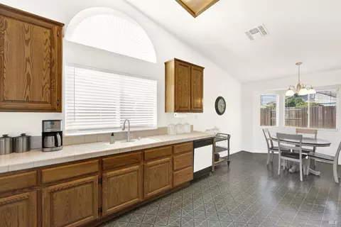 Kitchen - 675 Brians Way, Dixon, CA 95620 photo 1 of 5
